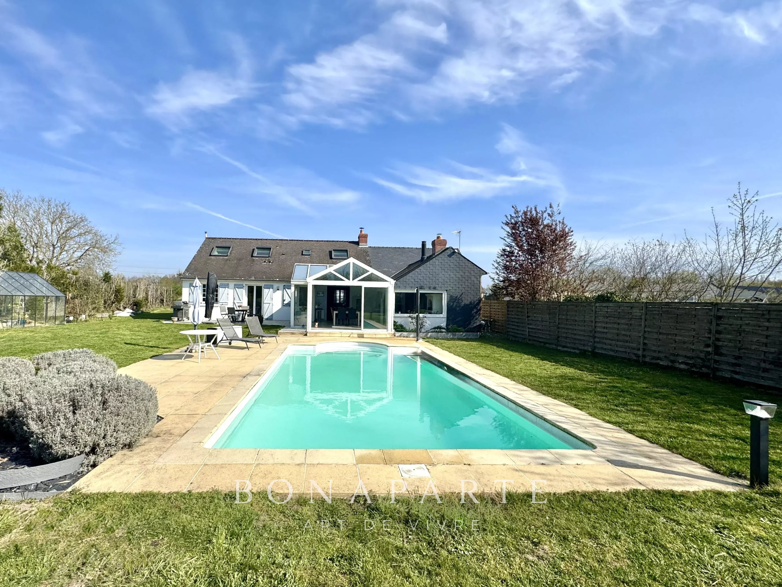 ALLONNES - MAISON FAMILIALE - 199 m²